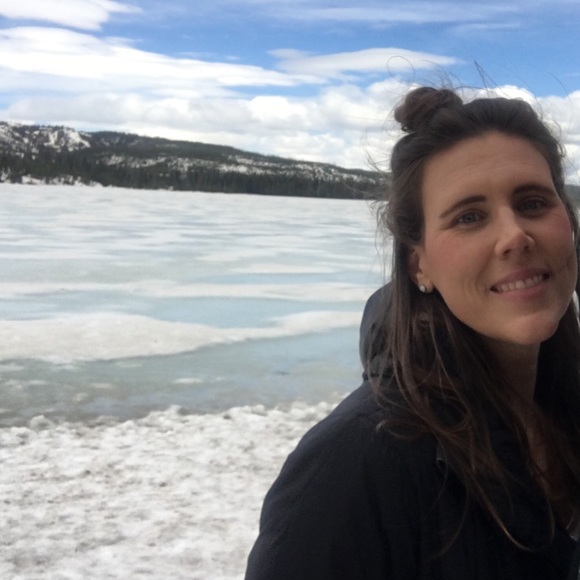 Meet your Posher, Valerie - Picture 2 of 2